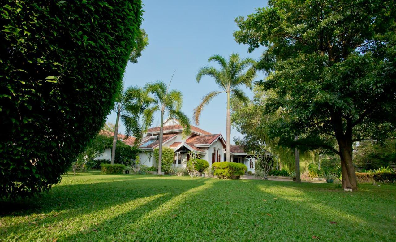 Swanee Grand Hotel Negombo Eksteriør billede