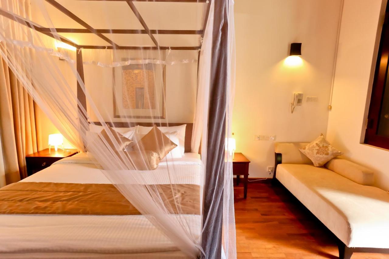 Swanee Grand Hotel Negombo Eksteriør billede