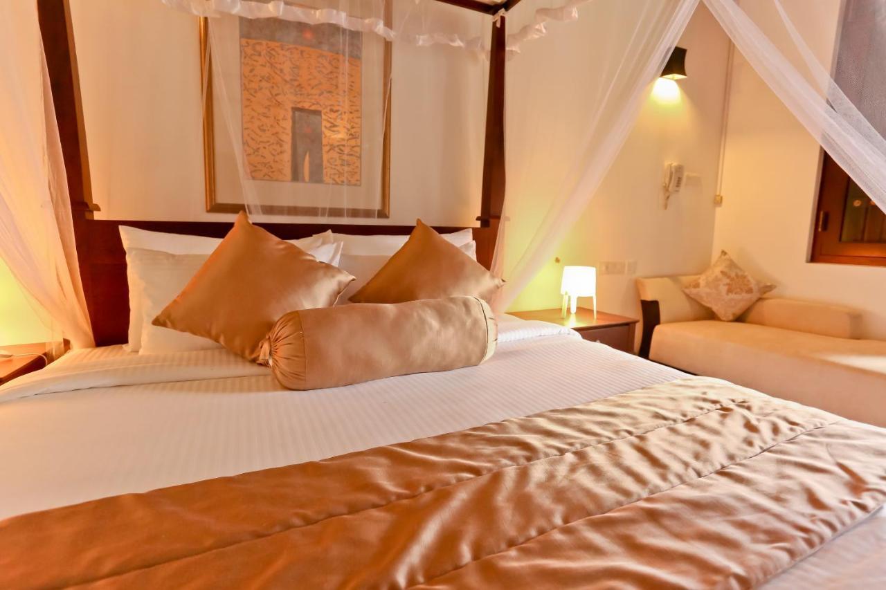 Swanee Grand Hotel Negombo Eksteriør billede