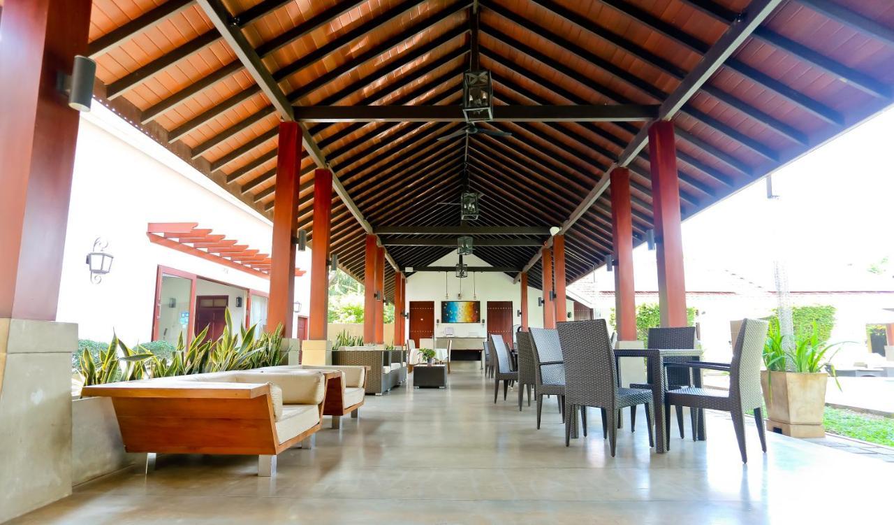 Swanee Grand Hotel Negombo Eksteriør billede