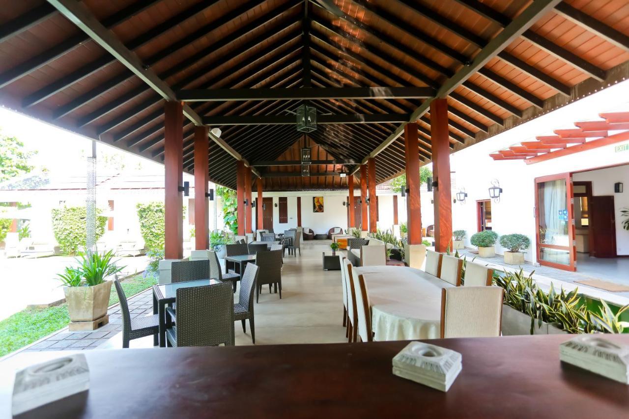 Swanee Grand Hotel Negombo Eksteriør billede