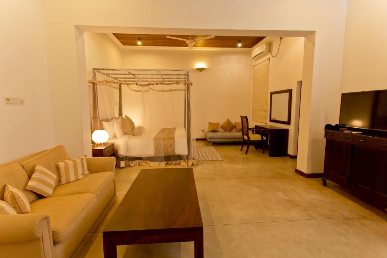 Swanee Grand Hotel Negombo Eksteriør billede