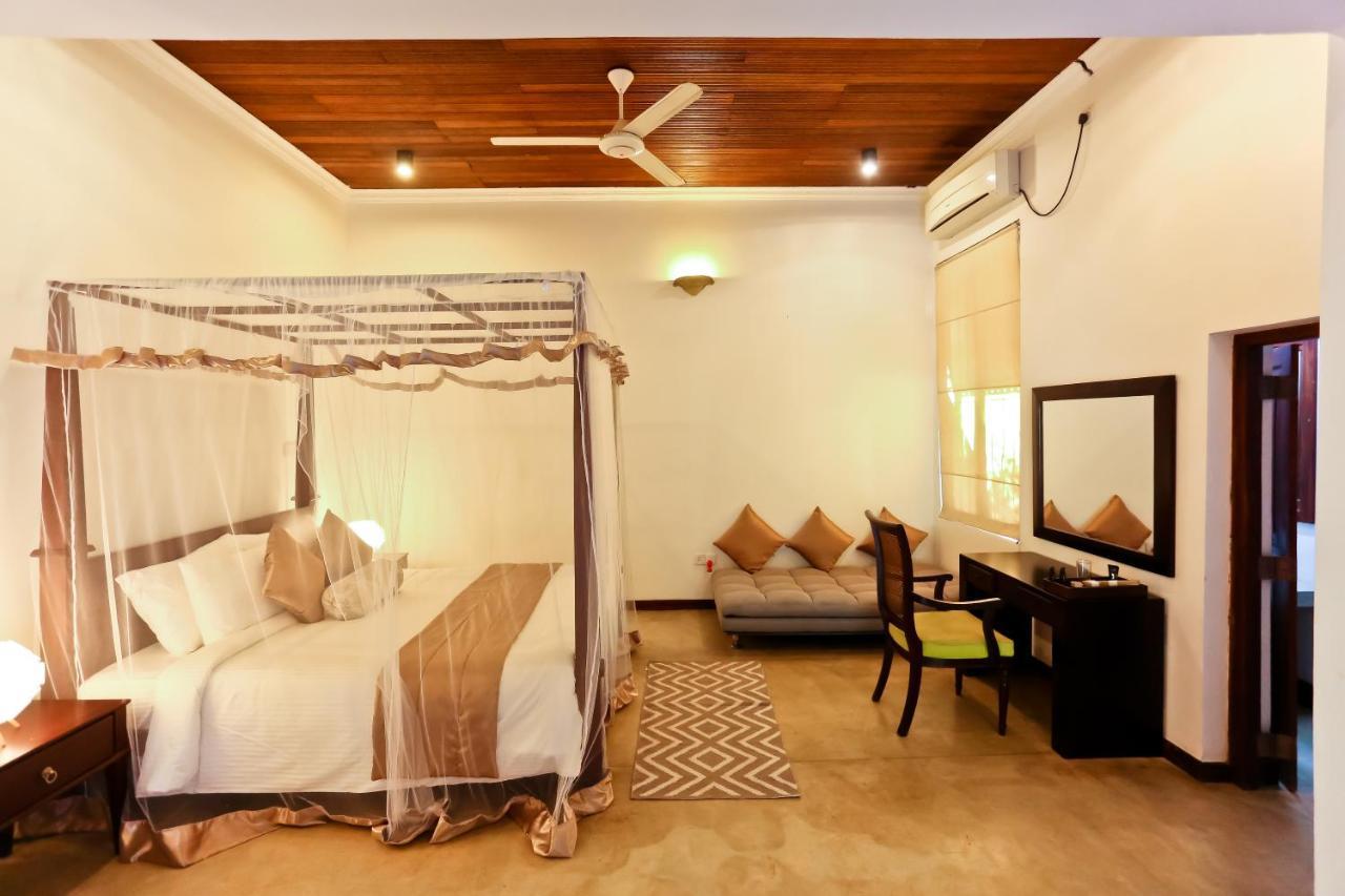 Swanee Grand Hotel Negombo Eksteriør billede