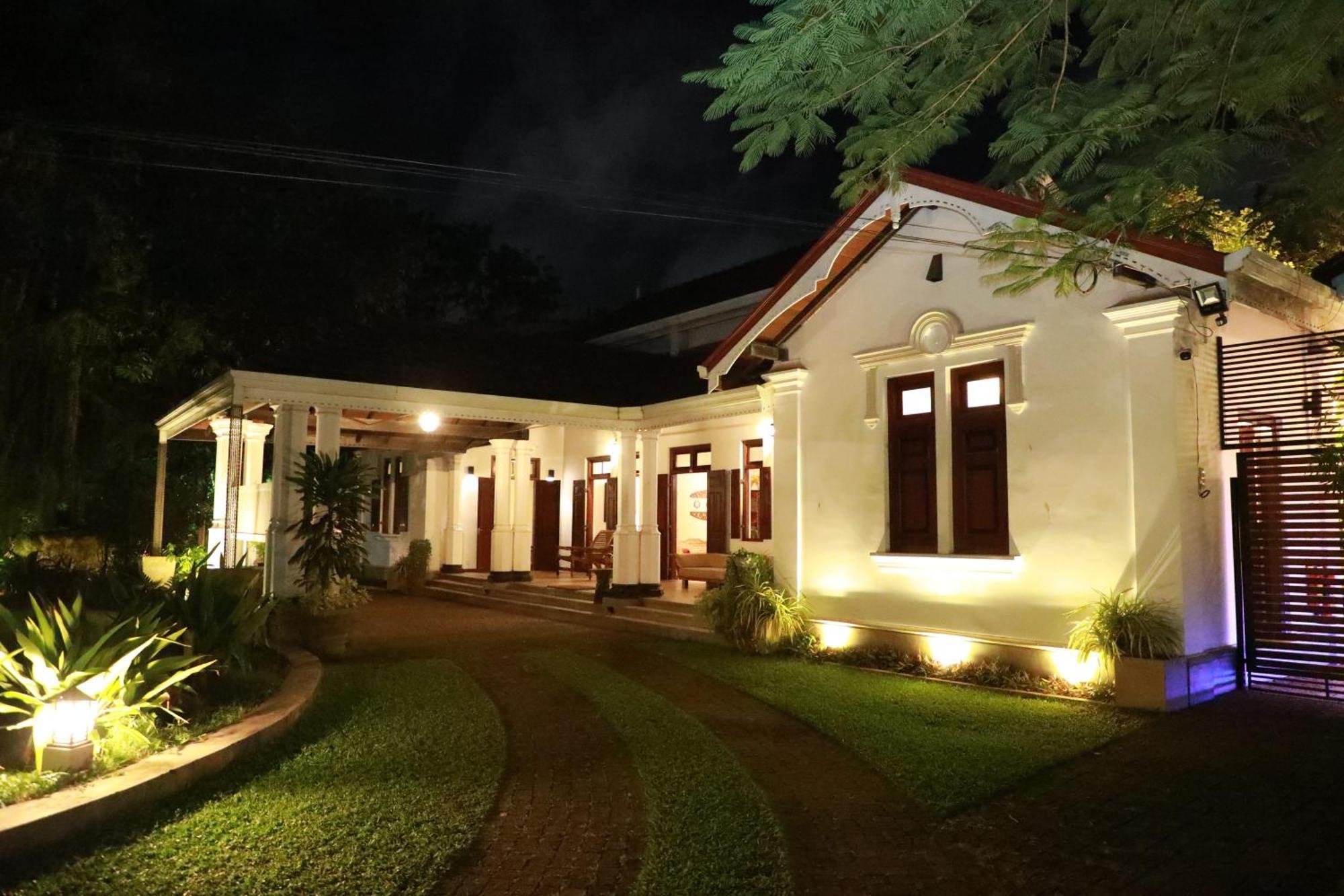 Swanee Grand Hotel Negombo Eksteriør billede