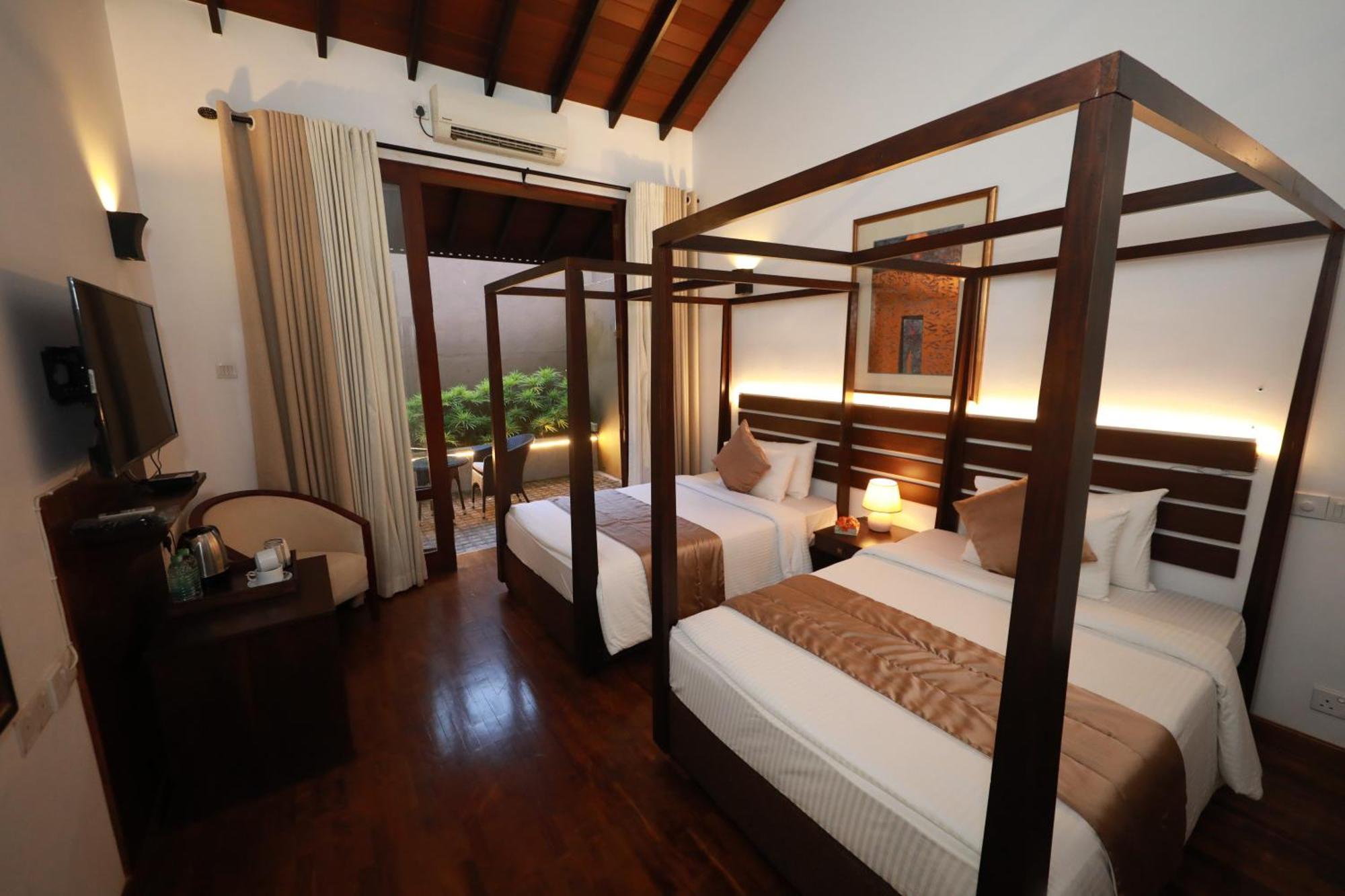 Swanee Grand Hotel Negombo Eksteriør billede