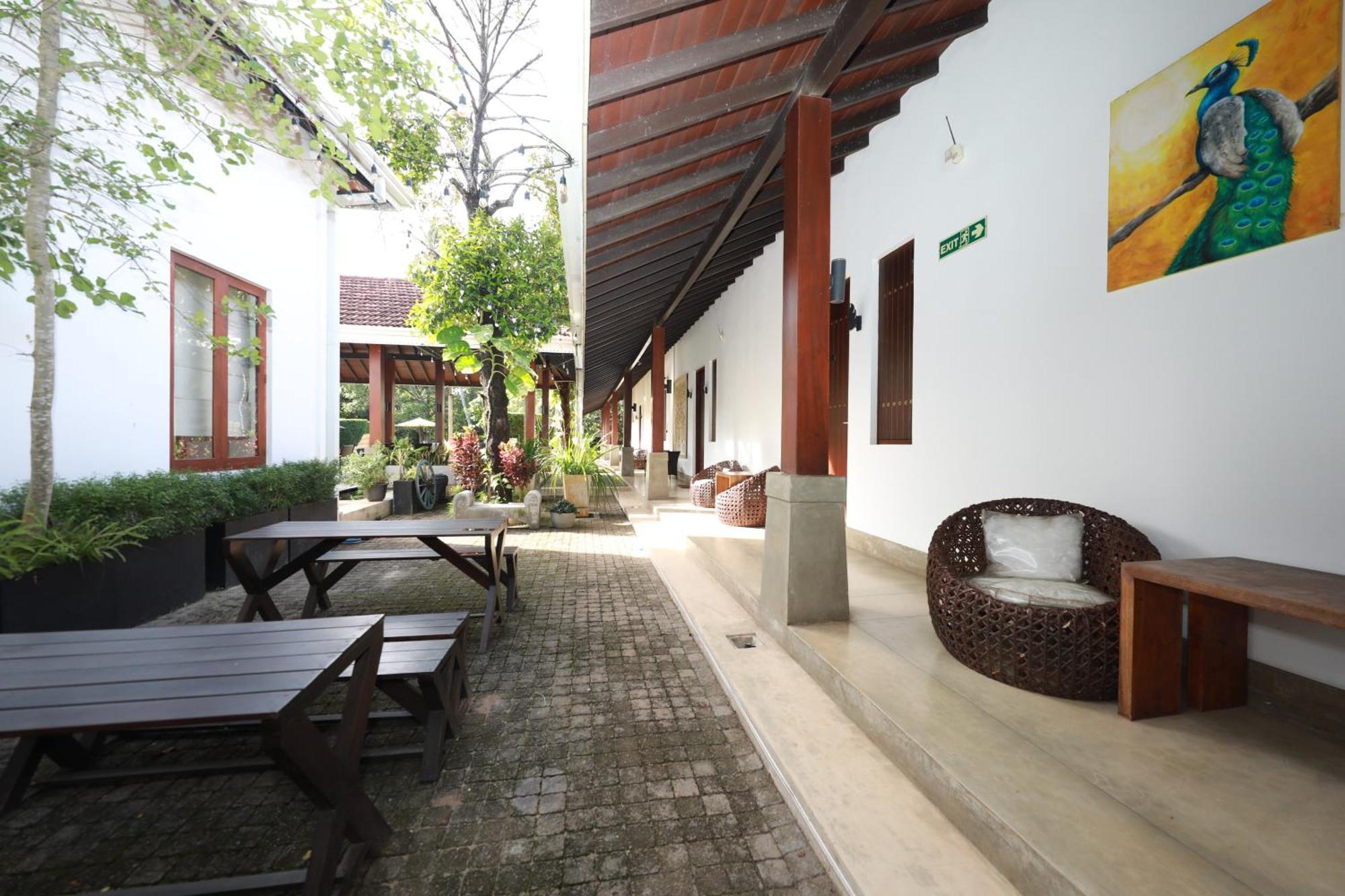 Swanee Grand Hotel Negombo Eksteriør billede