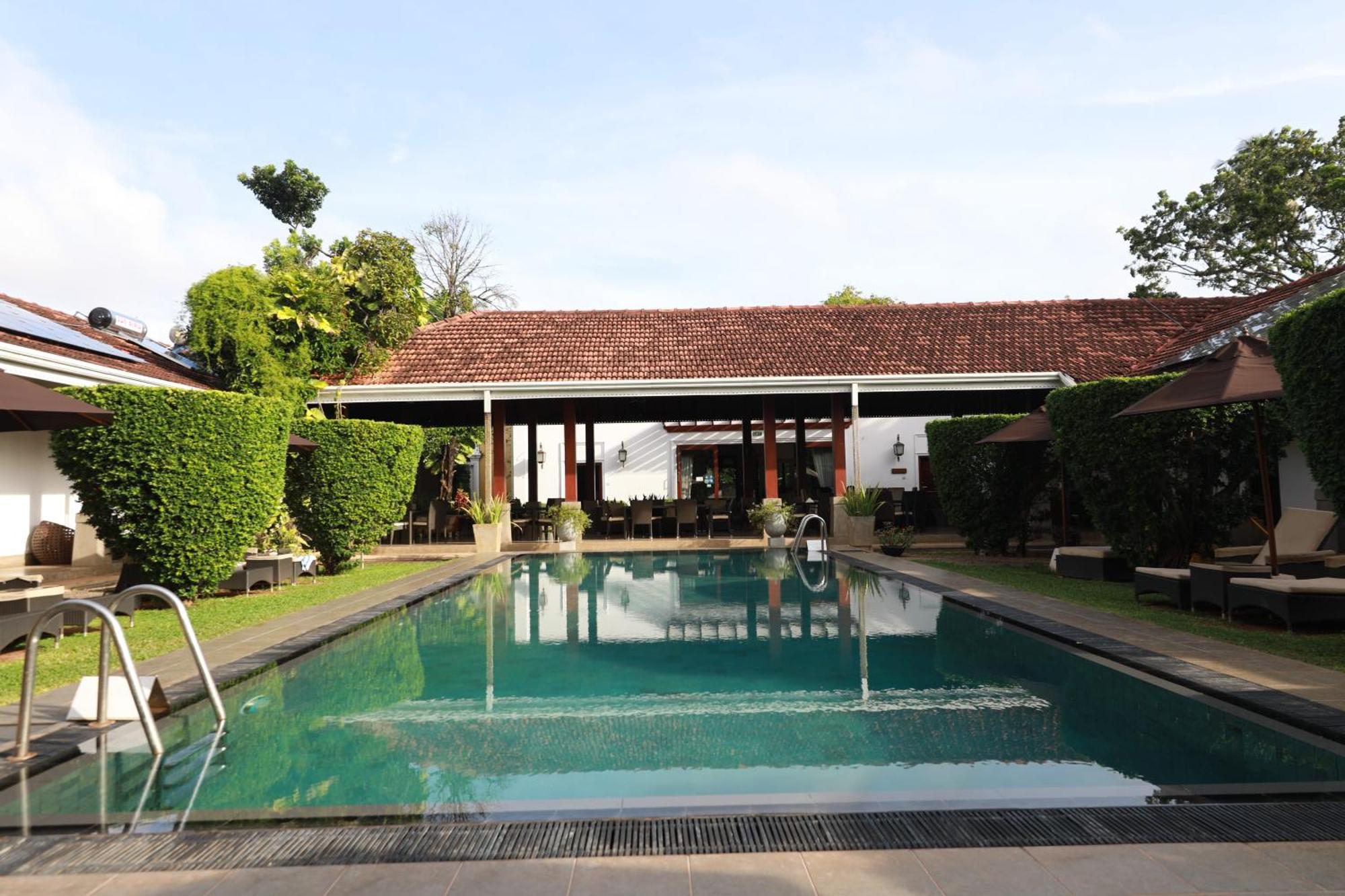 Swanee Grand Hotel Negombo Eksteriør billede
